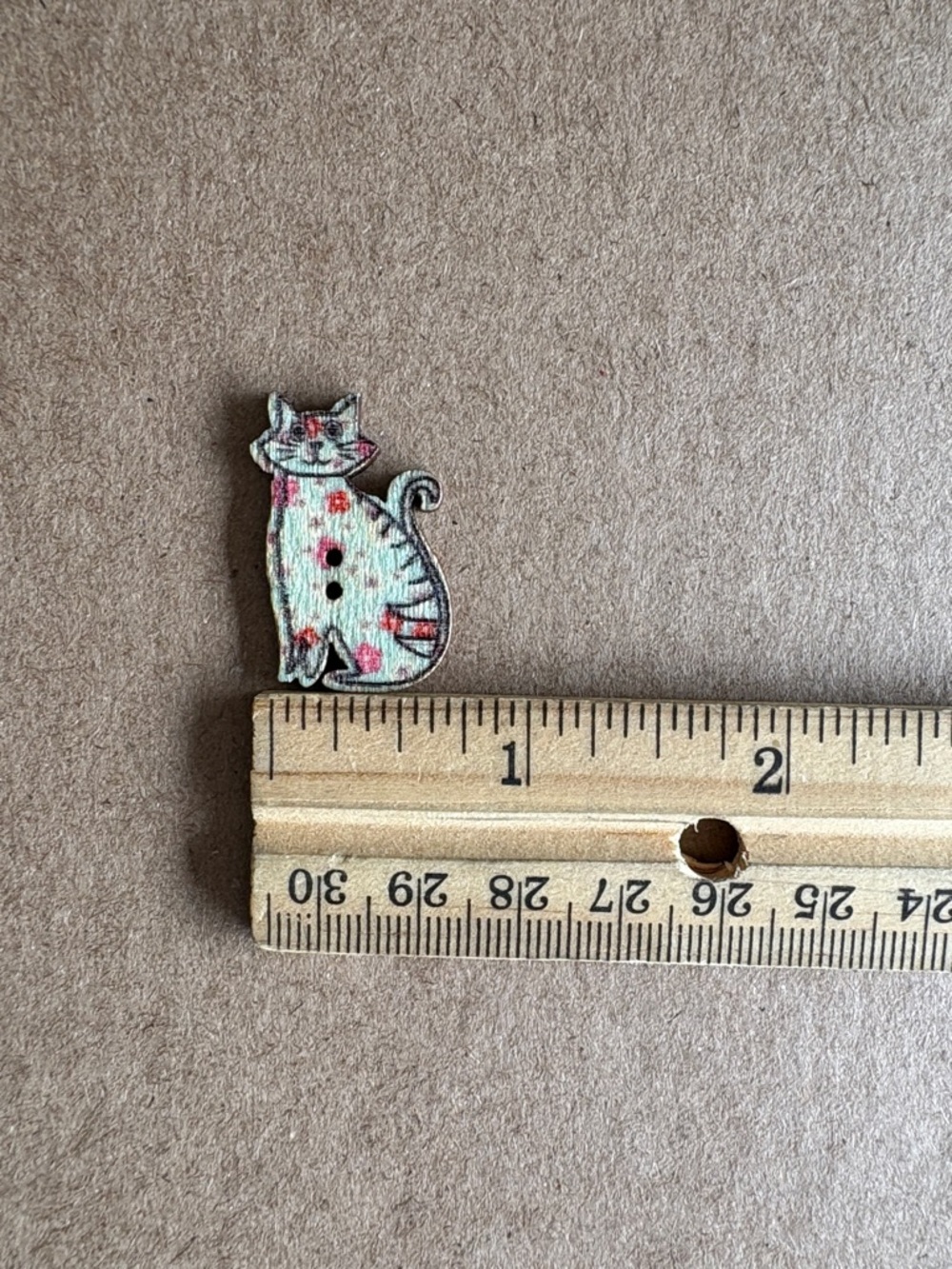 Wooden Colorful Cat Buttons -Sewing Knitting Crafts Lot of 30 - Picture 5 of 6
